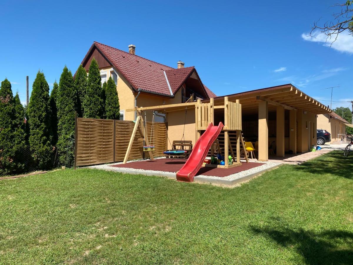Judith Apartman Iii. Balatonlelle Luaran gambar